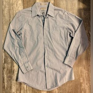 Van Heusen Men's Gray Fitted Button-Down Shirt